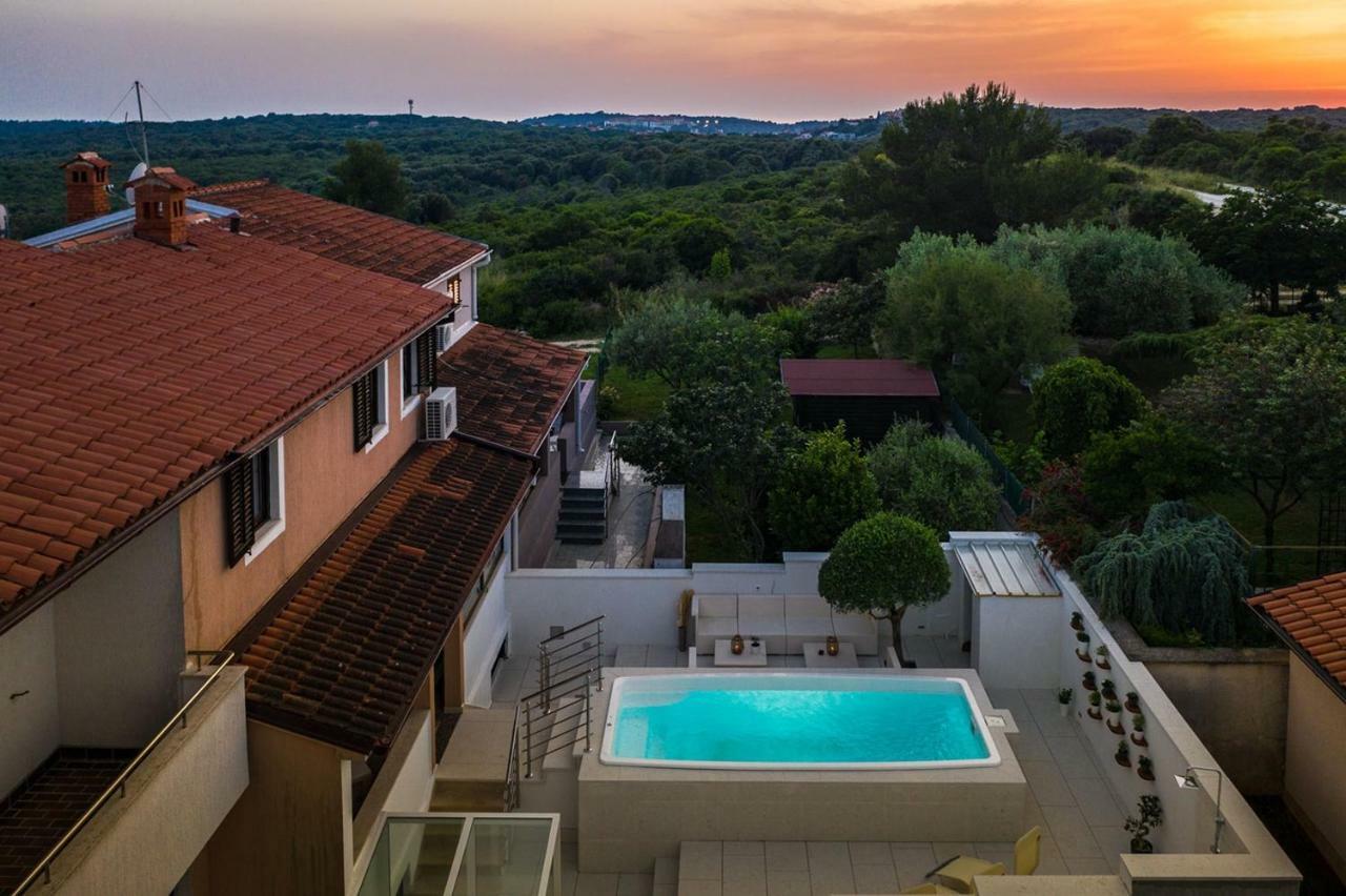 Cave Romane Apartment With Private Pool And Sea View Vinkuran Exterior foto